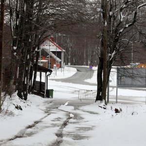 Snijeg je zabijelio skijalište Platak