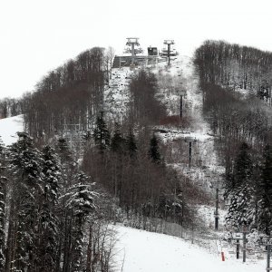 Snijeg je zabijelio skijalište Platak