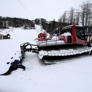 Snijeg je zabijelio skijalište Platak