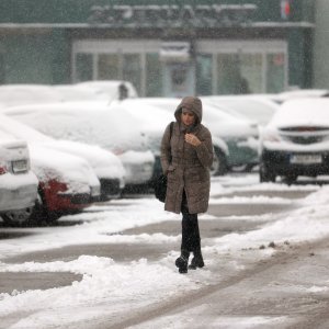 Sarajevo se jutros probudilo pod snježnim pokrivačem