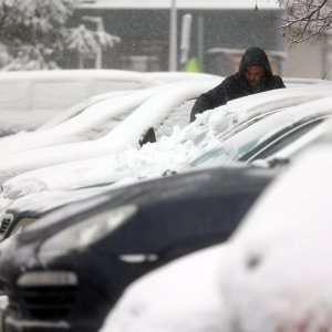 Sarajevo se jutros probudilo pod snježnim pokrivačem