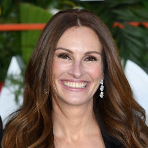 Julia Roberts (55)