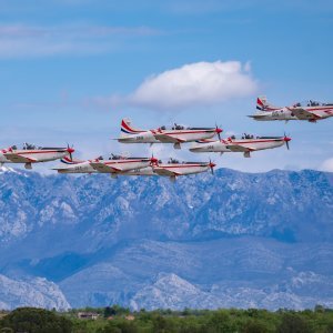 “Krila Oluje” i “Red Arrows”