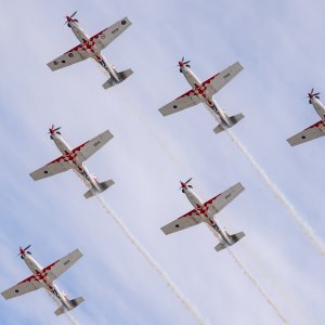 “Krila Oluje” i “Red Arrows”