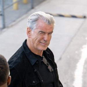 Pierce Brosnan i Keely Shaye Smith