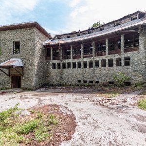 Zaboravljena Titova vila na Plitvicama