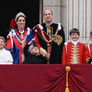 Princ Louis, princeza Charlotte, Kate Middleton, princ William, princ George