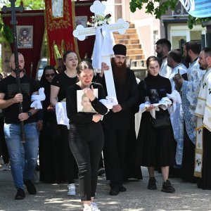 Pogreb troje ubijenih u mjestu Dubona kod Mladenovca