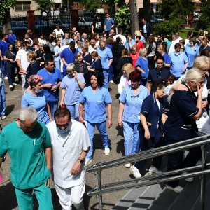 Prosvjed medicinskih sestara i tehničara ispred Opće bolnice u Slavonom Brodu