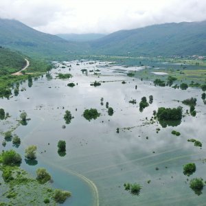 Fotografije iz zraka poplavljenih polja na vrgoračkom području