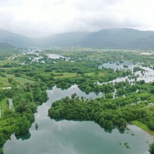 Fotografije iz zraka poplavljenih polja na vrgoračkom području