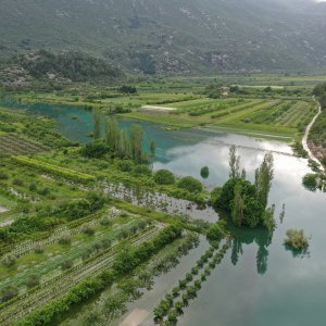 Fotografije iz zraka poplavljenih polja na vrgoračkom području