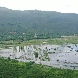 Fotografije iz zraka poplavljenih polja na vrgoračkom području