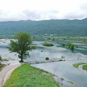 Fotografije iz zraka poplavljenih polja na vrgoračkom području