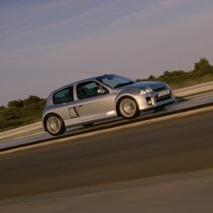 Renault Clio R.S. V6 24V