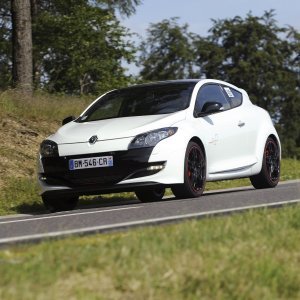 Renault Megane R.S. na legendarnoj stazi Nürburgring Nordschleife (2011.)