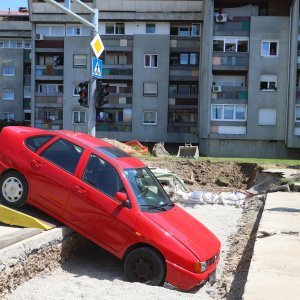 Karlovac: Automobilom uletio u jarak