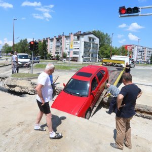 Karlovac: Automobilom uletio u jarak