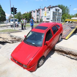 Karlovac: Automobilom uletio u jarak