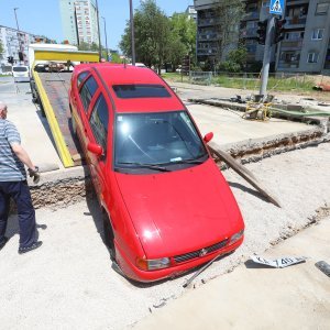 Karlovac: Automobilom uletio u jarak