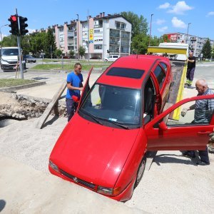 Karlovac: Automobilom uletio u jarak