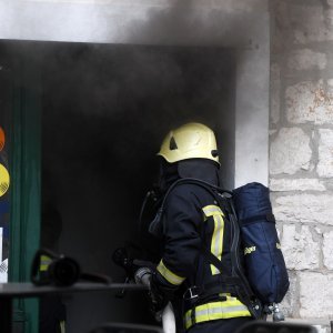 Šibenik: Požar u kafiću na šibenskoj rivi