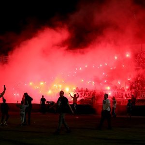 Navijači ušli na teren u Gradskom vrtu