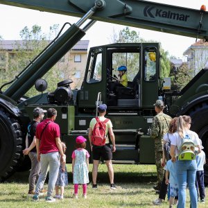 Izložba vojne opreme i naoružanja Hrvatske vojske na Jarunu