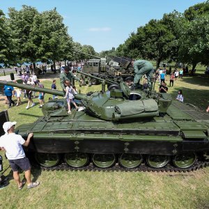 Izložba vojne opreme i naoružanja Hrvatske vojske na Jarunu