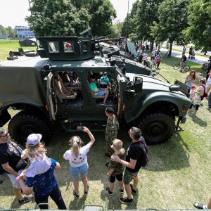 Izložba vojne opreme i naoružanja Hrvatske vojske na Jarunu