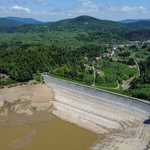 Lokvarsko jezero