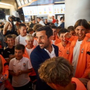 Darijo Srna i nogometaši Šahtara