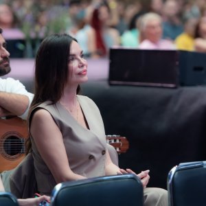 Severina na predavanju Gurudeva Sri Sri Ravi Shankara