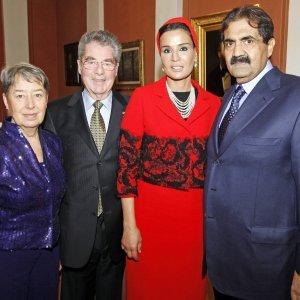 Moza bint Nasser