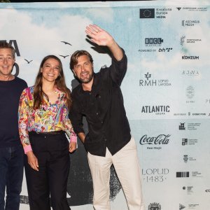 Edward Norton, Urszula Pontikos i Ruben Ostlund