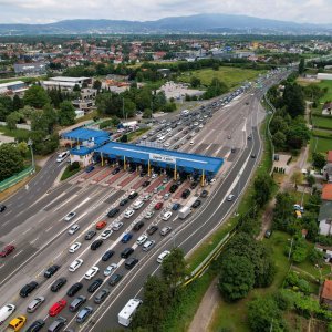 Gužva na Lučkom iz zraka