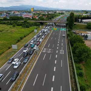 Gužva na Lučkom iz zraka