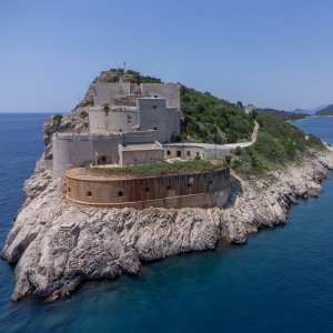 Punta Oštro, poluotok Prevlaka