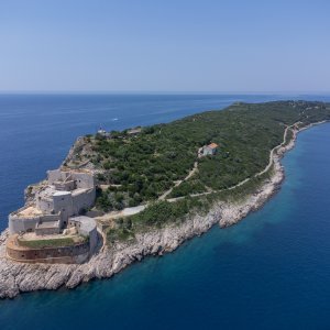 Punta Oštro, poluotok Prevlaka