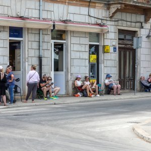 Fanovi od jutra čekaju koncert Robbiea Williamsa