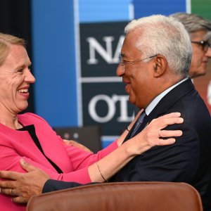 Anniken Huitfeldt, Antonio Costa