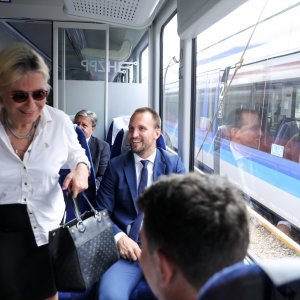 Zagreb: Krenula je vožnja prvim elektromotornim vlakom za regionalni prijevoz u organizaciji HŽ-Putničkog prijevoza