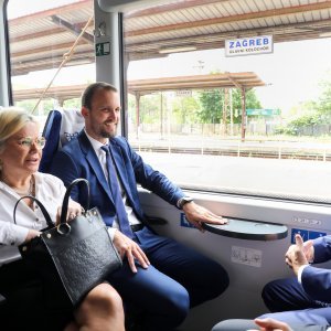 Zagreb: Krenula je vožnja prvim elektromotornim vlakom za regionalni prijevoz u organizaciji HŽ-Putničkog prijevoza