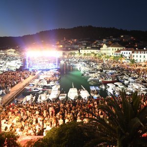 Koncert 'Trag u beskraju' u čast Oliveru Dragojeviću