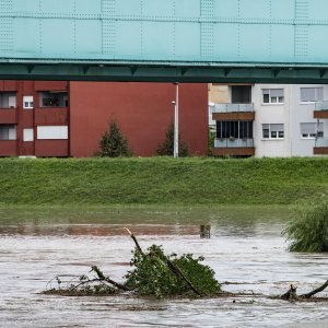 Rijeka Sava se izlila iz svog korita