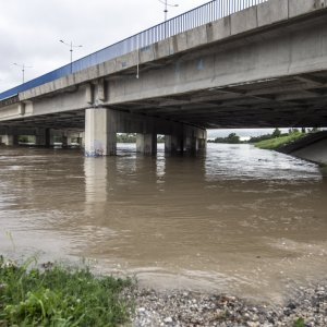 Rijeka Sava se izlila iz svog korita