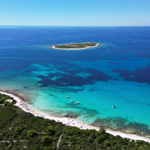 Dugi otok - Pogled iz zraka na plažu Veli žal