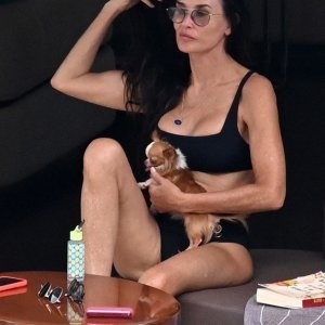 Demi Moore na odmoru u Grčkoj