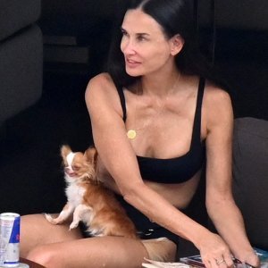 Demi Moore na odmoru u Grčkoj