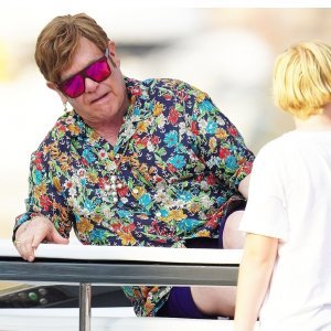 Elton John na ljetovanju